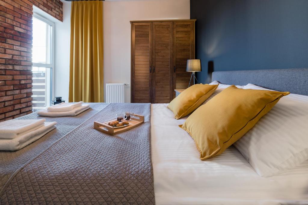 1555 Apartments II z miejscem parkingowym - One-Bedroom Apartment