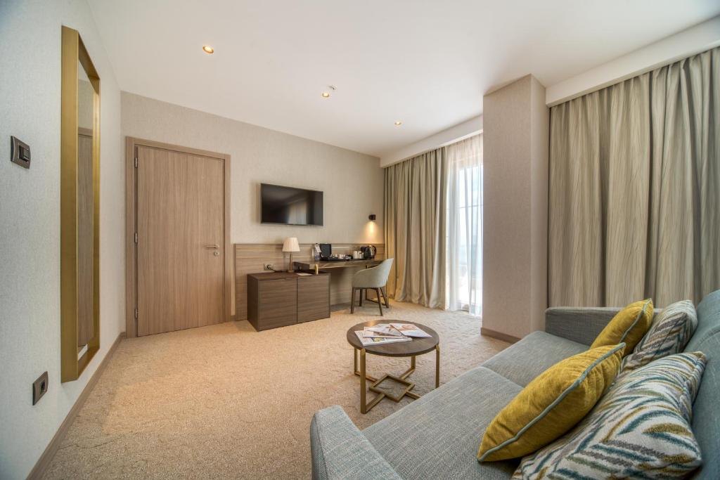 Hotel AMI Budva Petrovac - 10