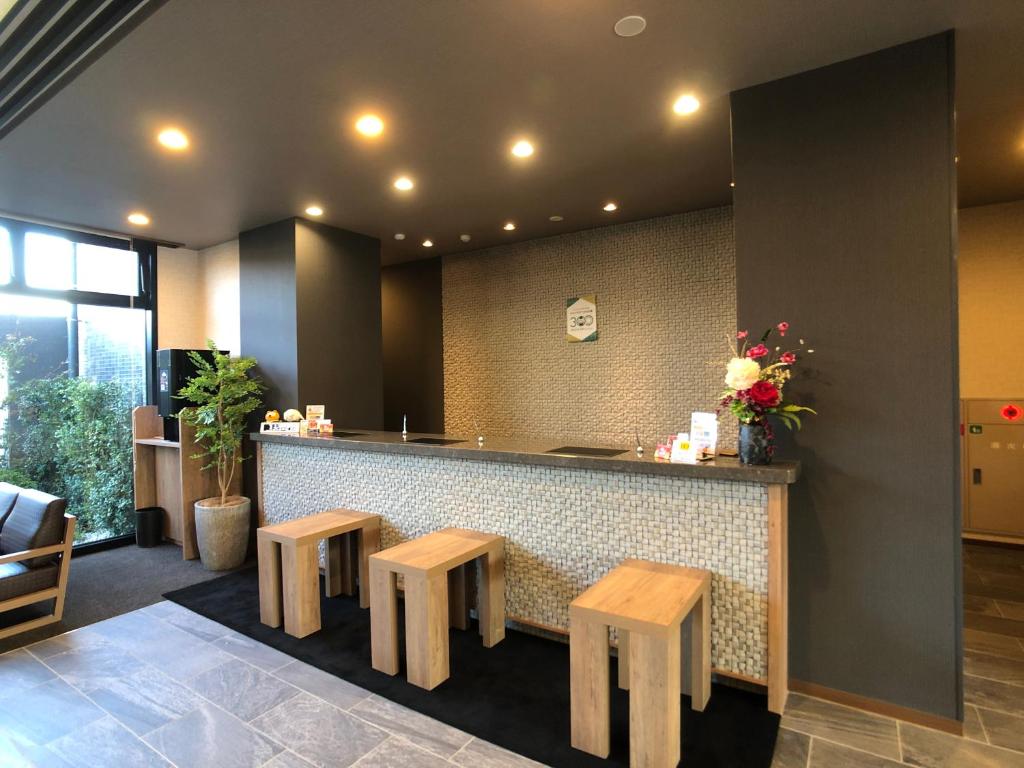 Posezení v ubytování Hotel Route-Inn Yamanashi Chuo