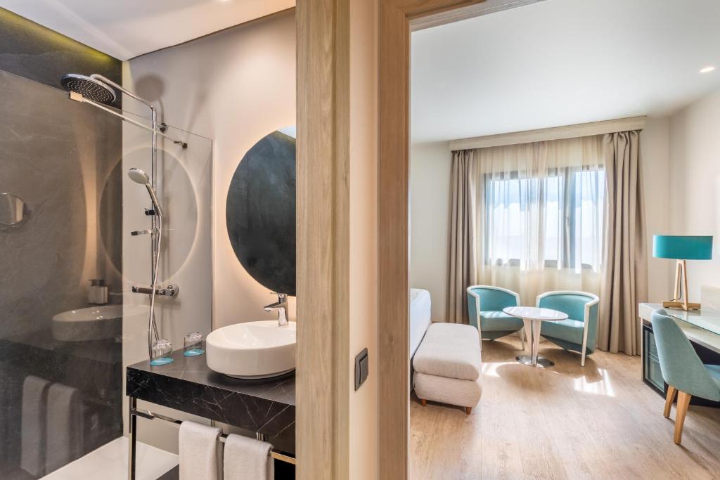 Occidental Sevilla Viapol, Seville – Updated 2023 Prices