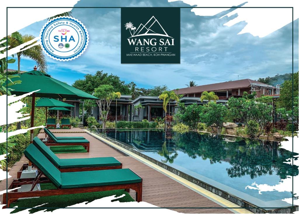 una piscina presso il resort di sale in erba di Wang Sai Resort - SHA Plus a Mae Haad