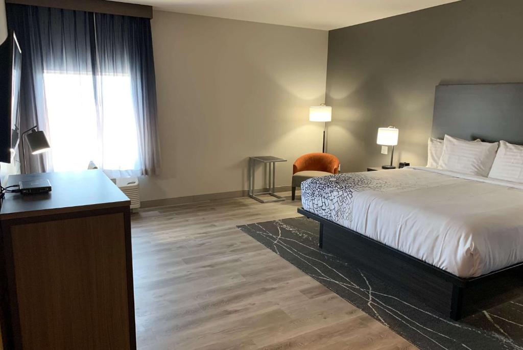 La Quinta Inn & Suites by Wyndham Holbrook Petrified Forest - King Room - No Fumadores