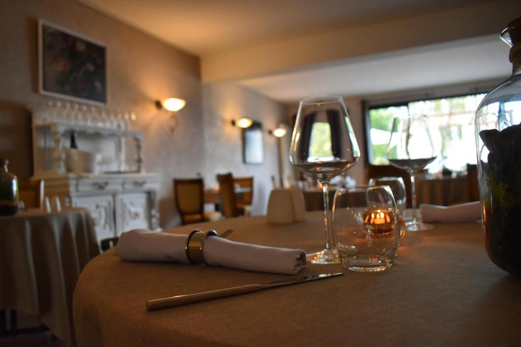 Fotografie z fotogalerie ubytování Le Cheval Blanc - Lac du Der - Logis Hotel v destinaci Giffaumont