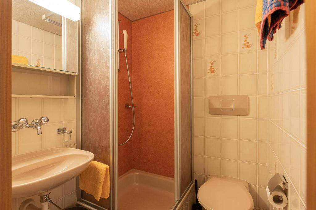 Koupelna v ubytování Lehmann's Herberge Hostel