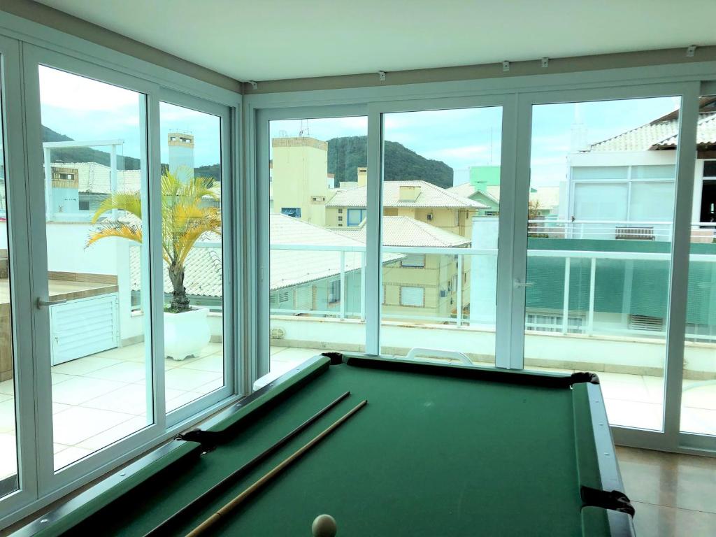  Cobertura completa com mesa de Sinuca e Jacuzzi