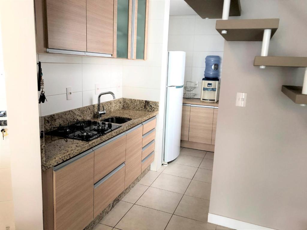  Cobertura completa com mesa de Sinuca e Jacuzzi