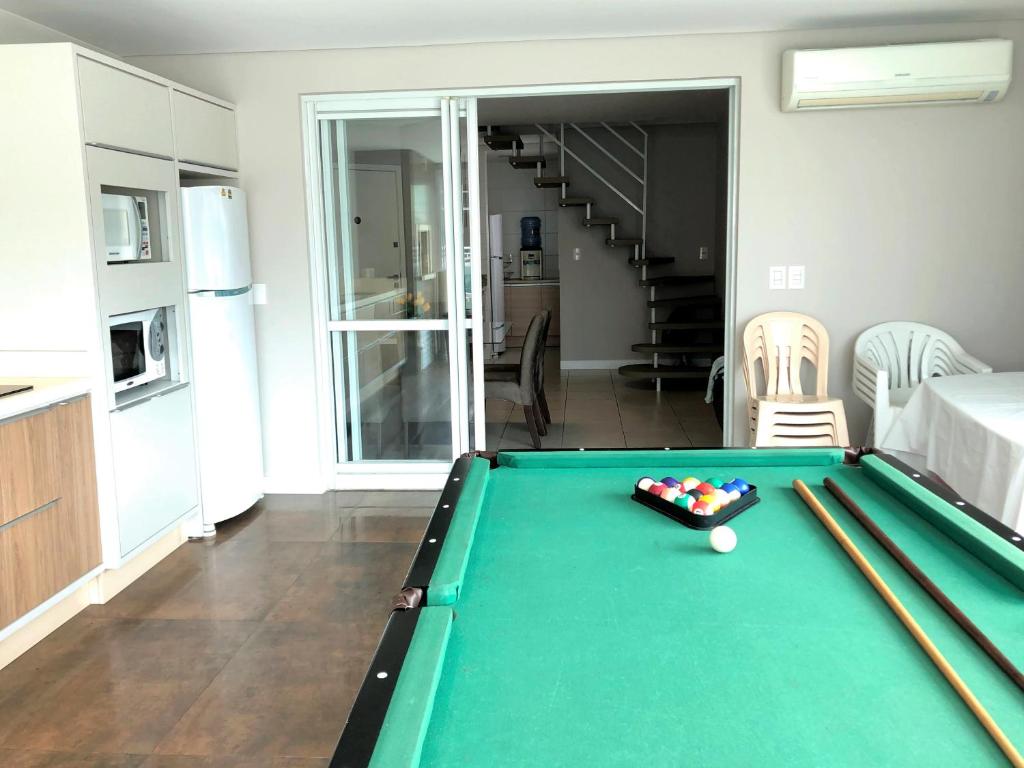  Cobertura completa com mesa de Sinuca e Jacuzzi