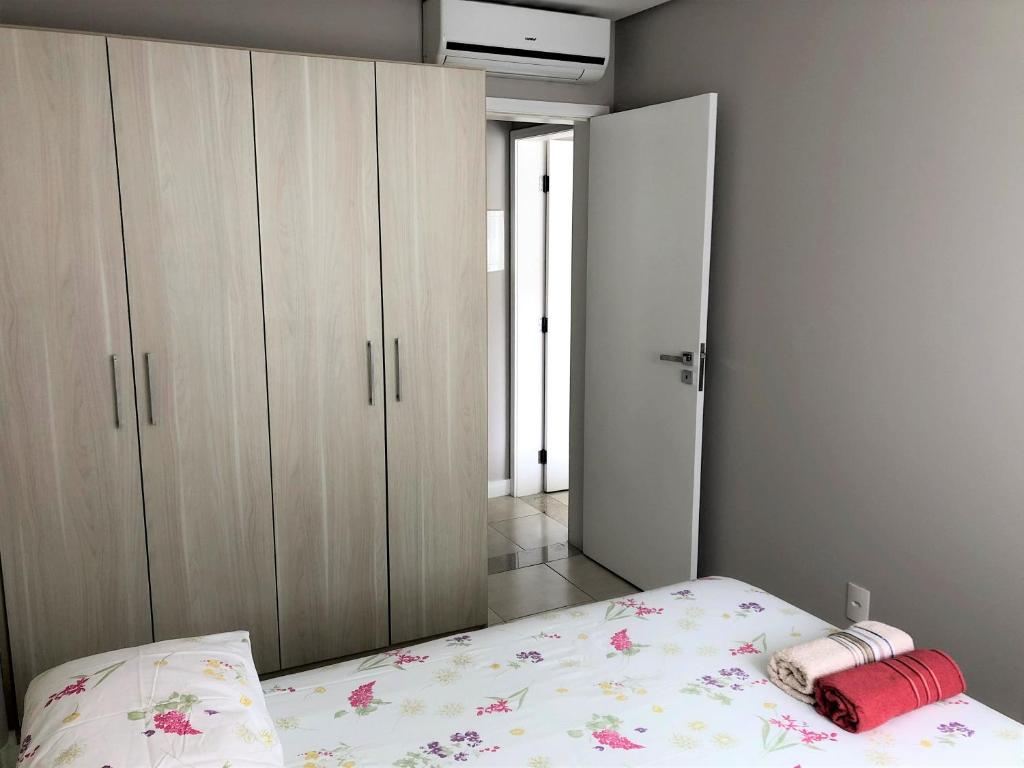  Cobertura completa com mesa de Sinuca e Jacuzzi