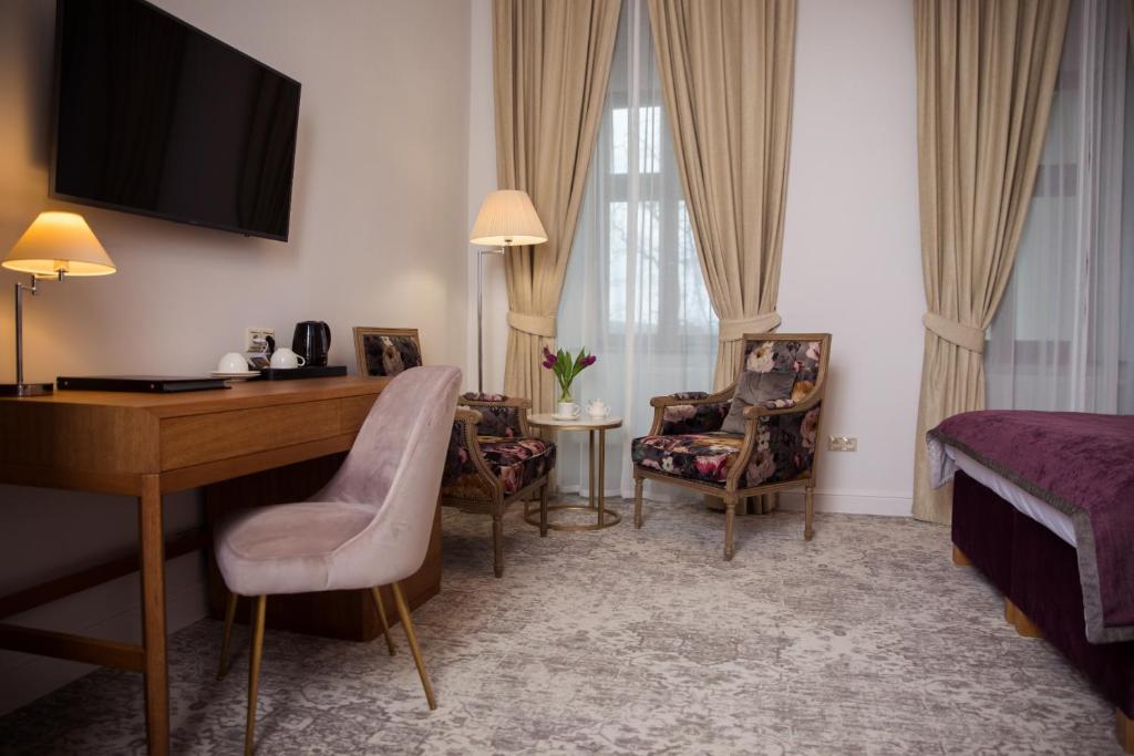 Pałac Mojęcice - 6