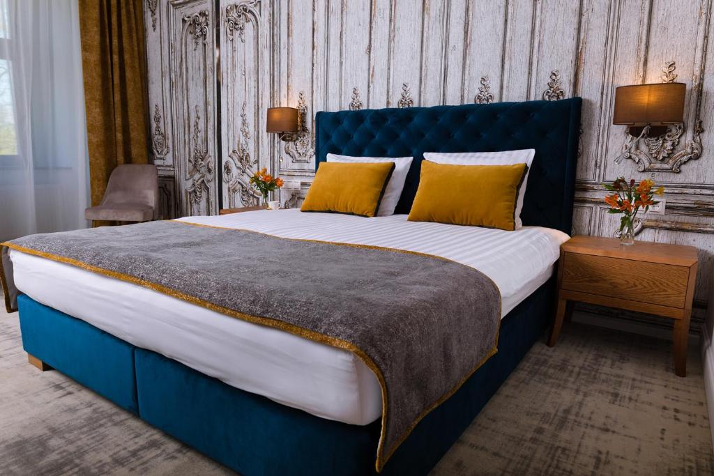 Pałac Mojęcice - 9