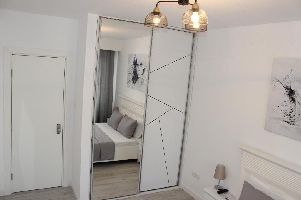 Luxury City Center Apartment – Romana - Resim 31