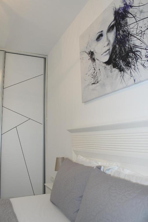 Luxury City Center Apartment – Romana - Resim 28