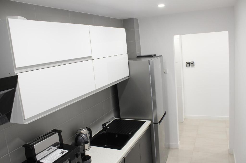 Luxury City Center Apartment – Romana - Resim 38