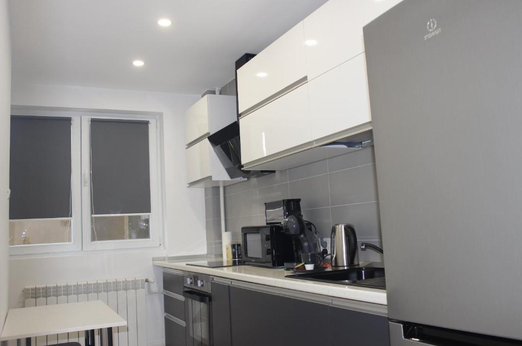 Luxury City Center Apartment – Romana - Resim 43