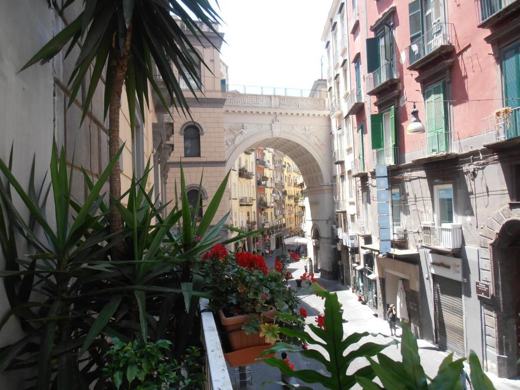 La Residenza Napoli Chiaia short let Apartment Superior Via Chiaia 82 - 10