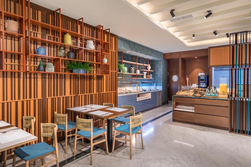 Occidental Sevilla Viapol, Seville – Updated 2023 Prices