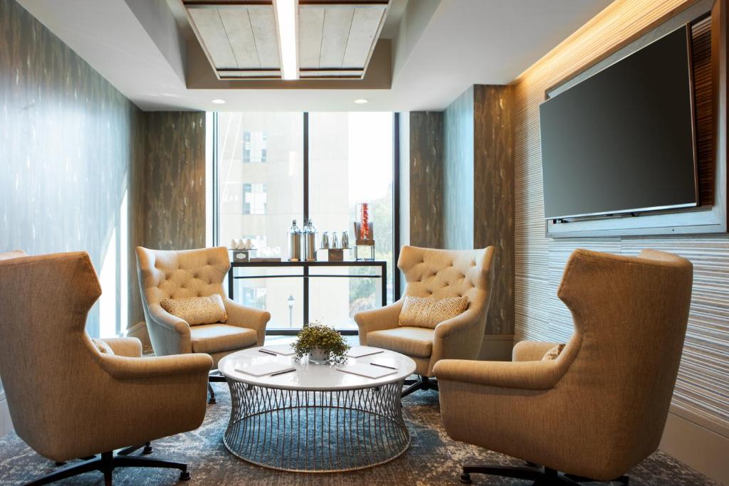 Posezení v ubytování Kimpton Hotel Arras by IHG