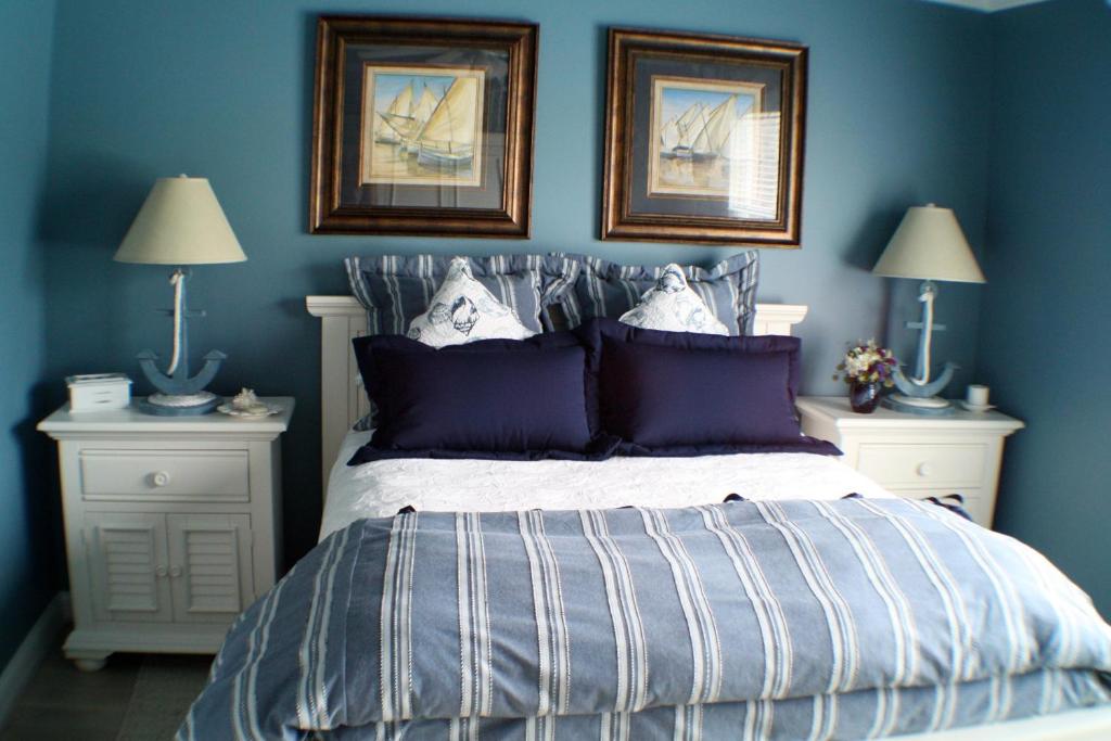 Pillow and Paddock B&B - Queen Suite