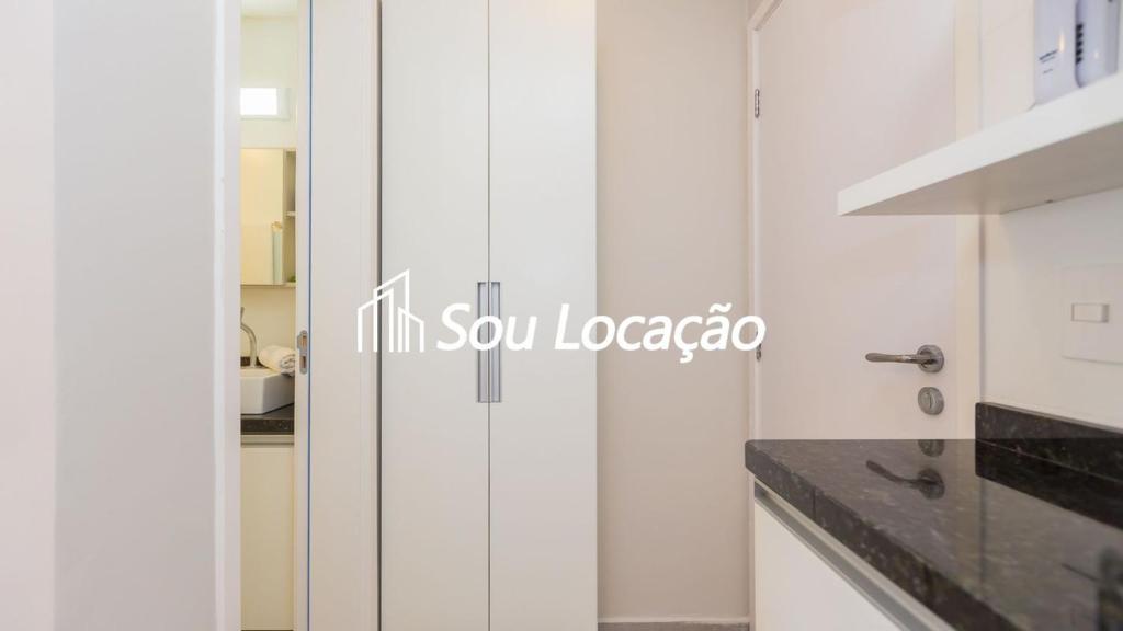  Estúdio totalmente mobiliado ensolarado e com bonita vista da cidade com destaque para o Jardim Botânico