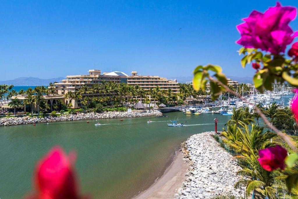 Enjoy ocean breezes and swaying palms at Ocean Vista Residences