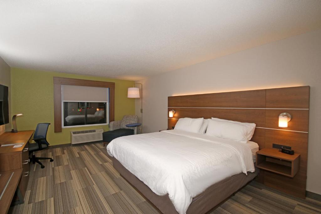 Holiday Inn Express Troutville-Roanoke North by IHG photo