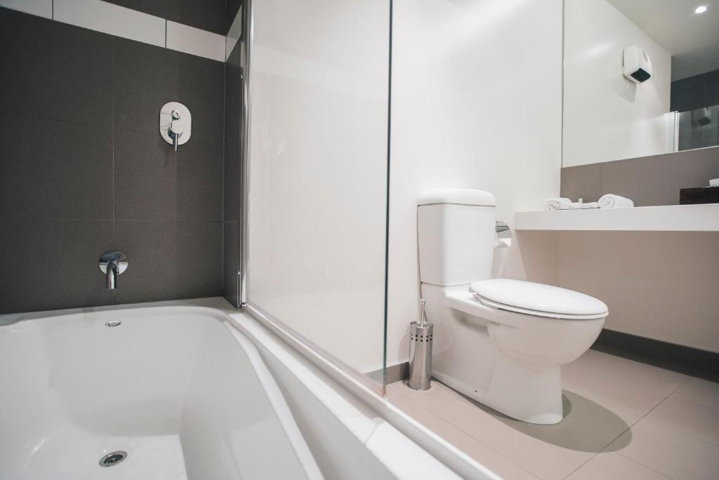 Koupelna v ubytování Hawea Hotel