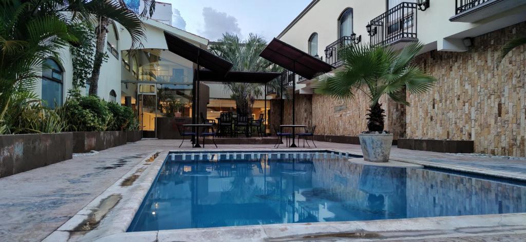 Bazén v ubytování Hotel Dubrovnik nebo v jeho okolí