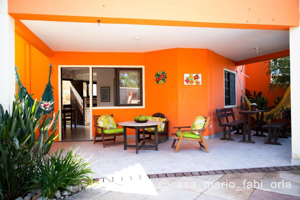  Casa frente praia na av beira mar com piscina