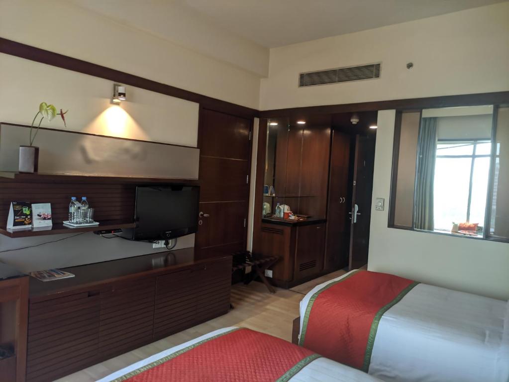 Kuchyň nebo kuchyňský kout v ubytování Fortune Select Global, Gurugram - Member ITC Hotels' Group