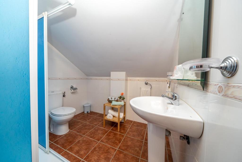 Un baño de Hostal Vista a la Sierra