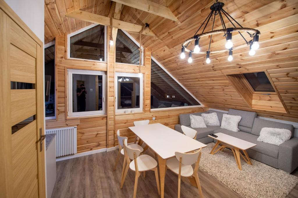 Posedenie v ubytovaní Apartamenty Eksploris