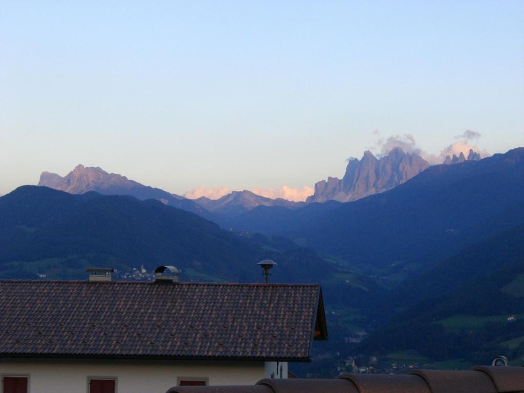 A general mountain view or a mountain view taken from a szállodákat
