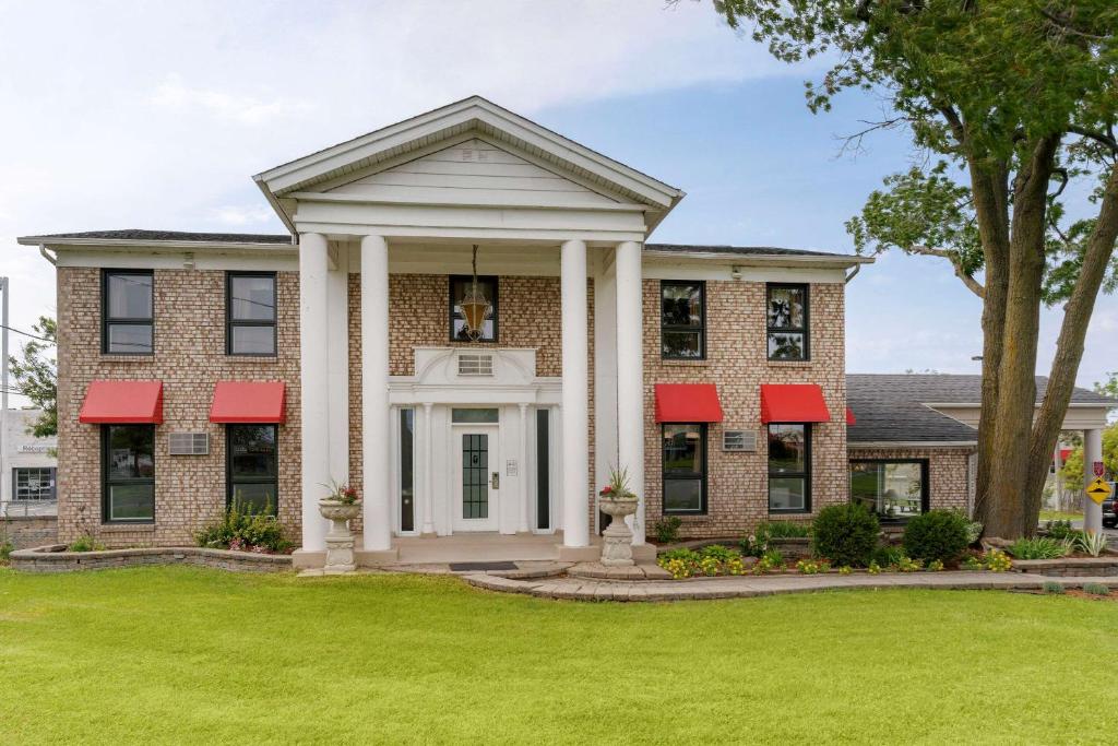 The building in which the lodge is located