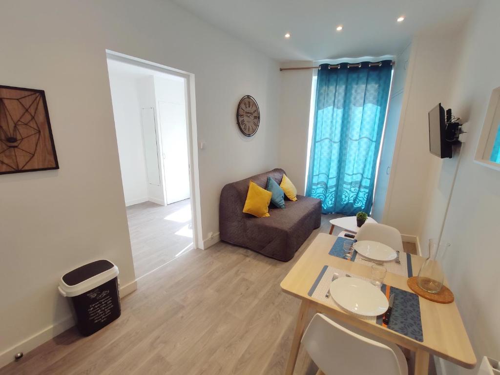 MÂCON HYPER CENTRE - GARE - One-Bedroom Apartment