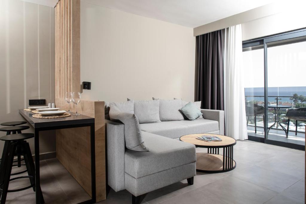 Green Garden Resort & Spa Hotel - 11