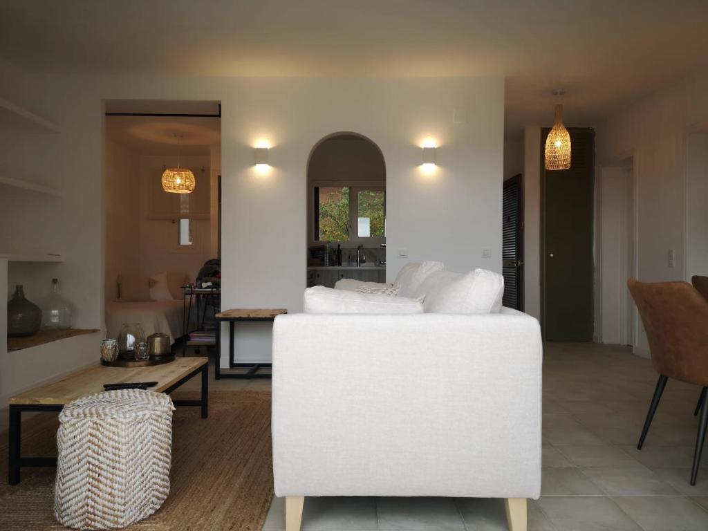 A seating area at Casa Razzo