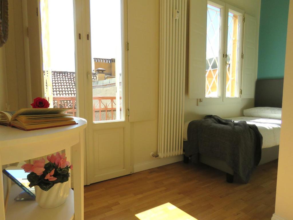 Posteľ alebo postele v izbe v ubytovaní Montegrappa Apartment