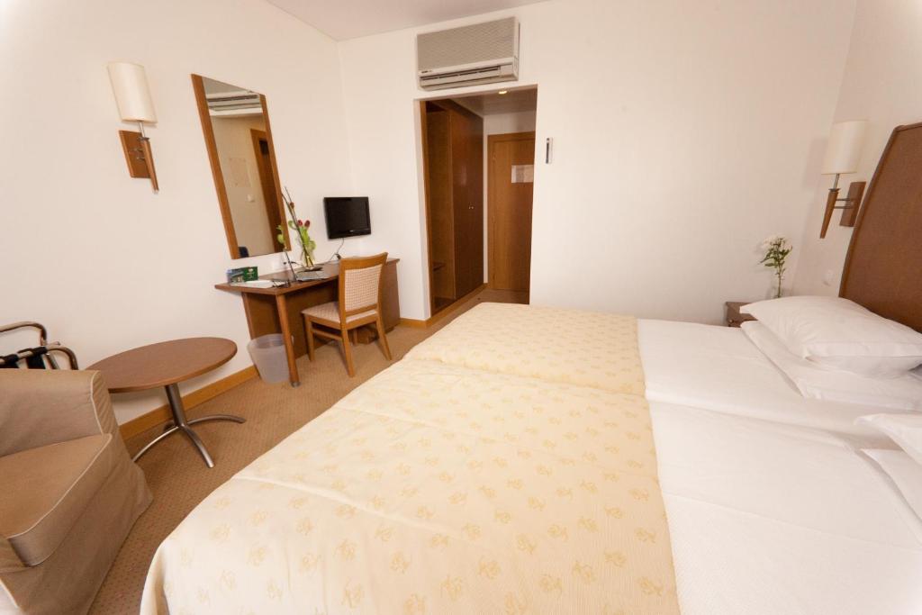 
Standard Double or Twin Room
