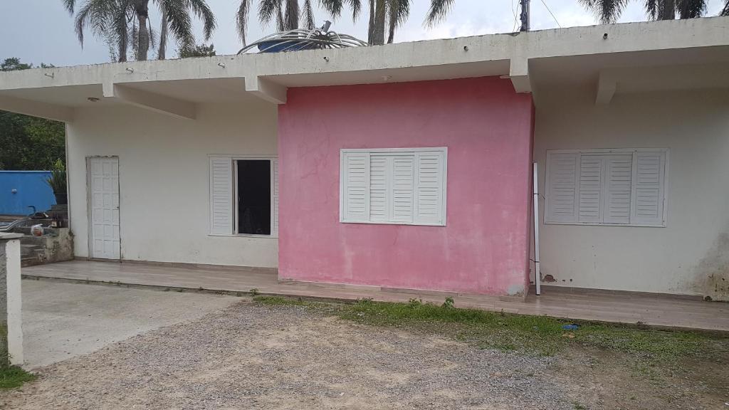  Casa com piscina