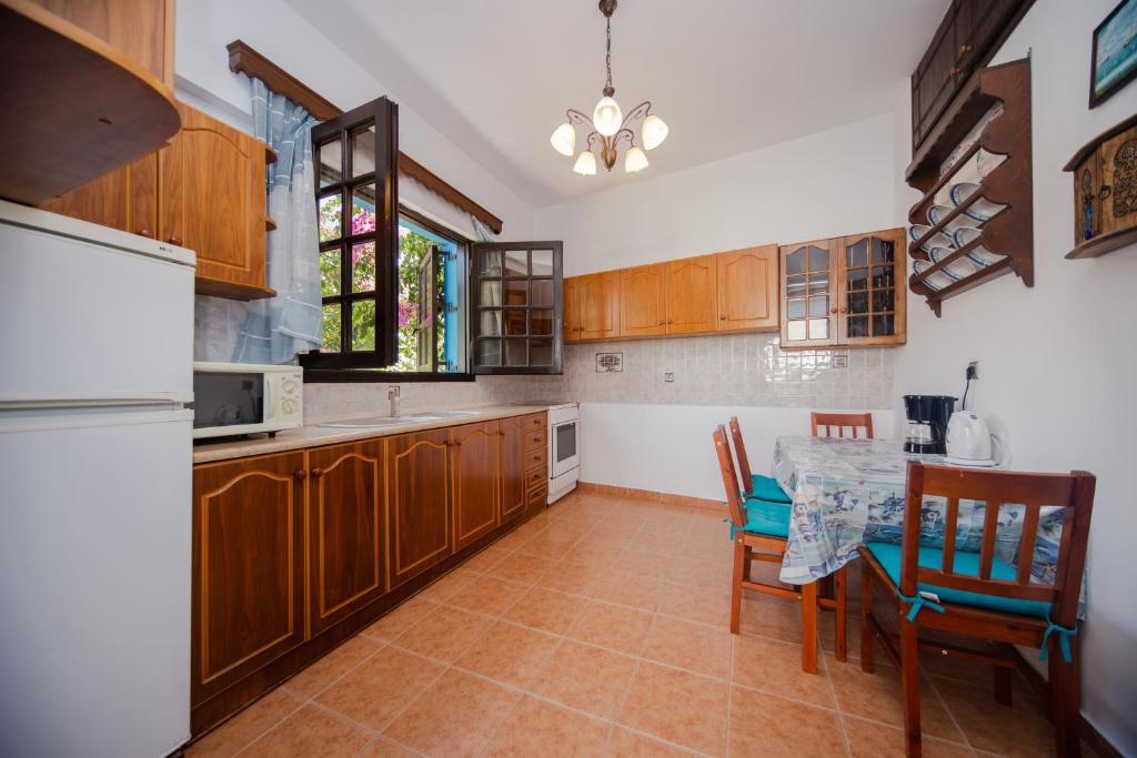 A kitchen or kitchenette at Stegnailion