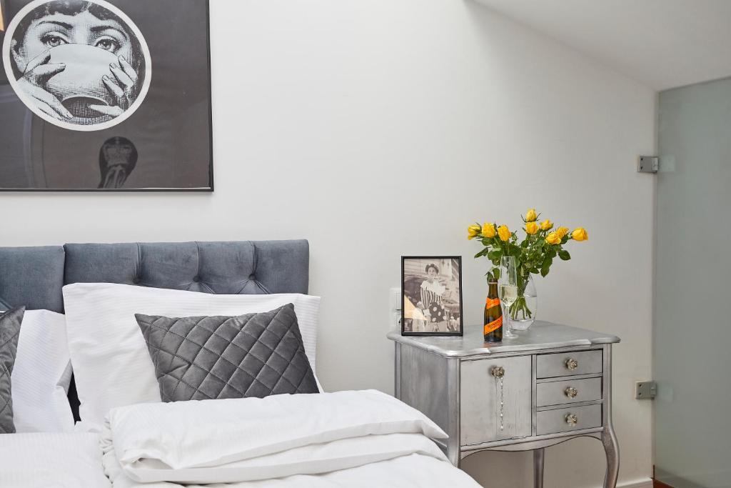 Posteľ alebo postele v izbe v ubytovaní NOOK NOOK Apartments Katarzyny 2