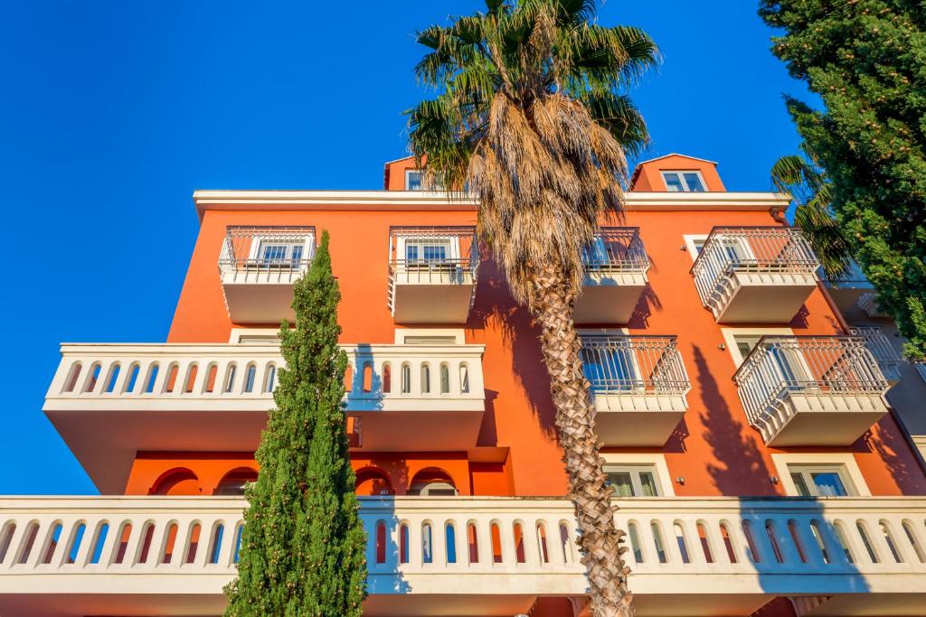 Budova, kde se hotel nachází