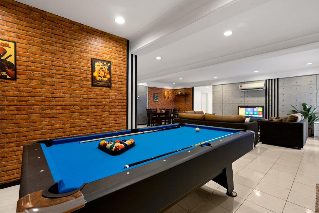 Vacation Home NEW! Fahrenheit Game Suite Pool Table (6-11 pax), Kuala  Lumpur, Malaysia - Booking.com