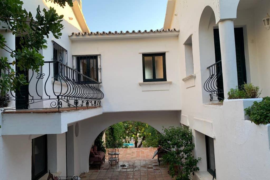 CSE Villa El Refugio del Lago, Istán, Spain - Booking.com