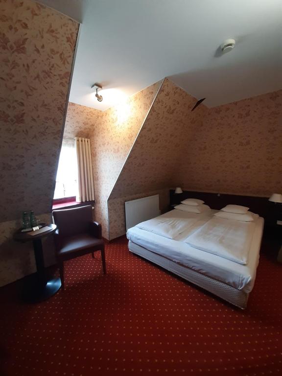 Hotel 1231 - Standard Family Room