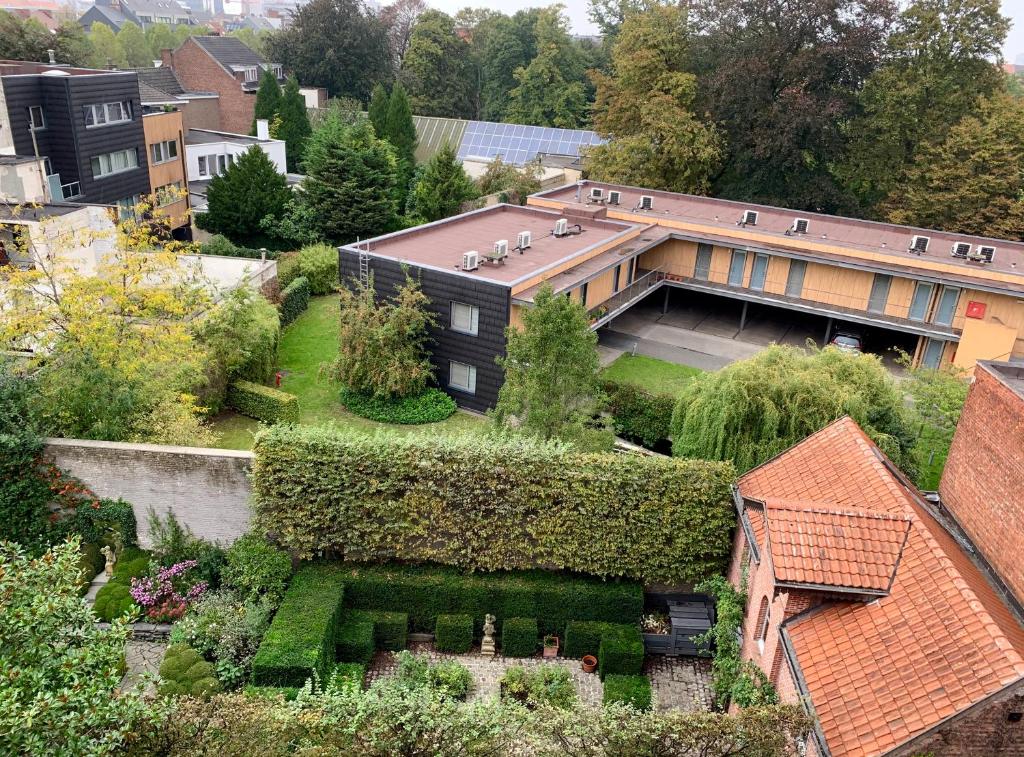 Het gebouw waarin het hotel zich bevindt