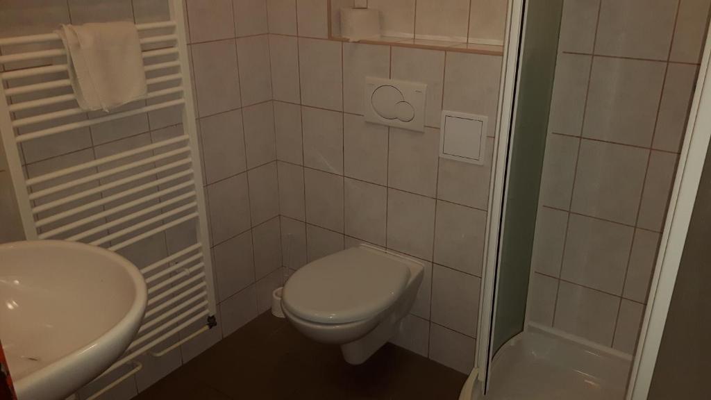 Koupelna v ubytování Ubytovna Koupaliště