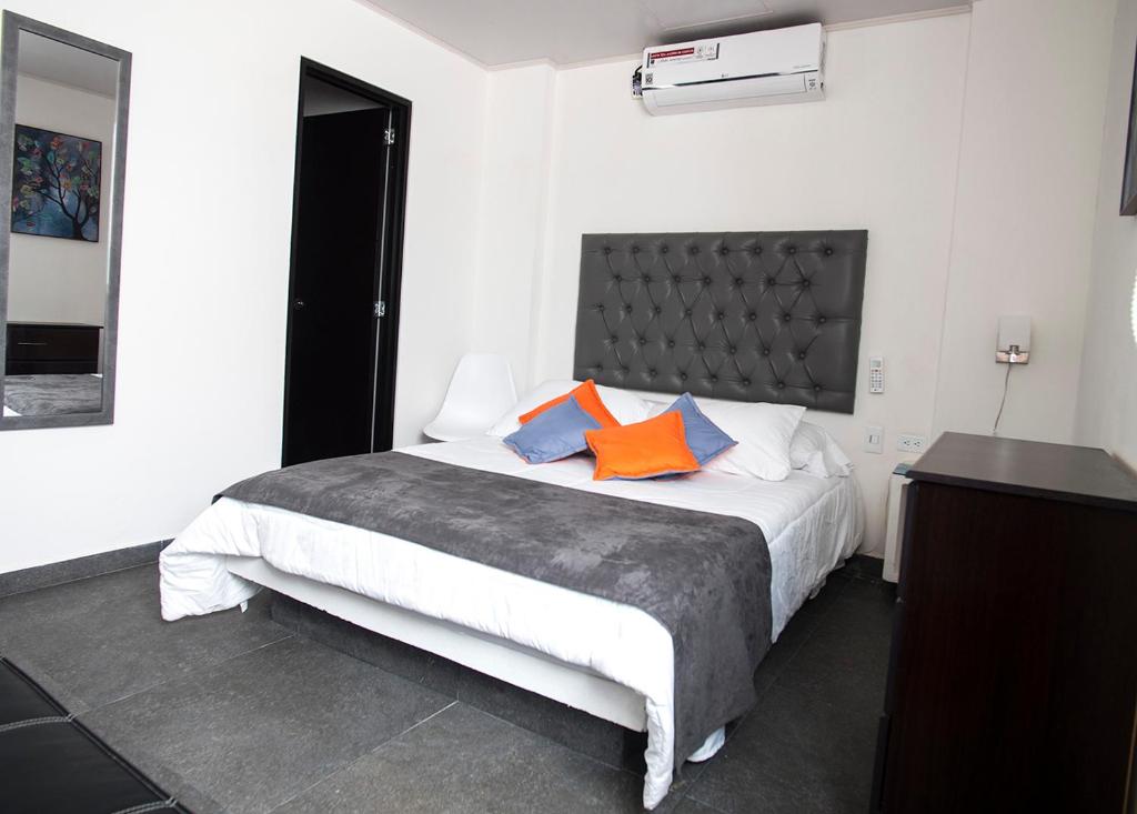 Hotel Grand H&R