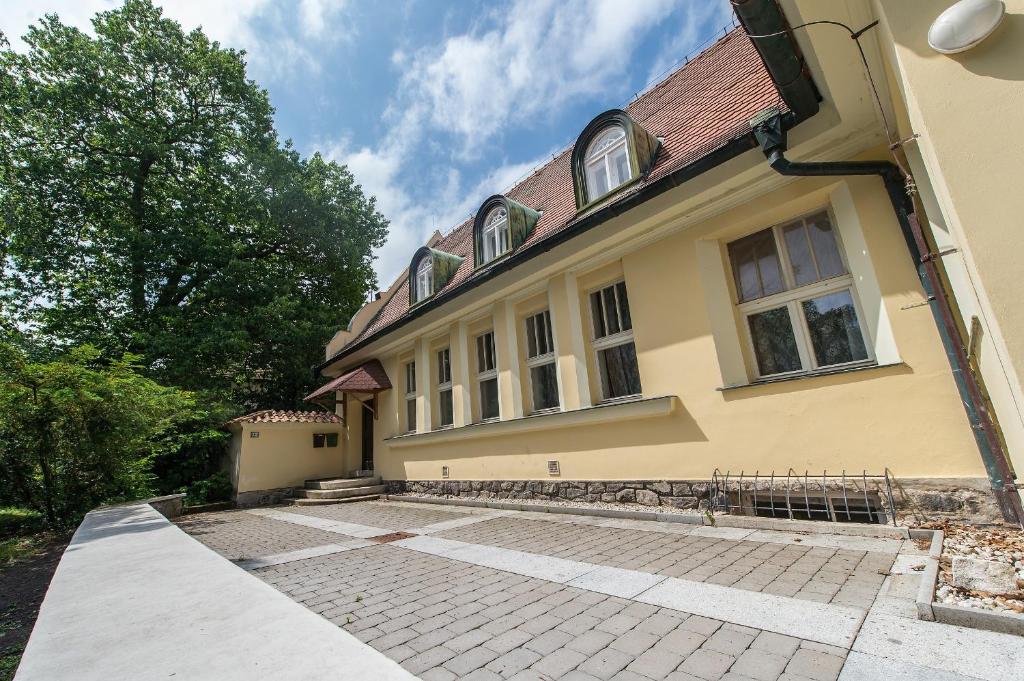 Budova, kde se apartmán nachází