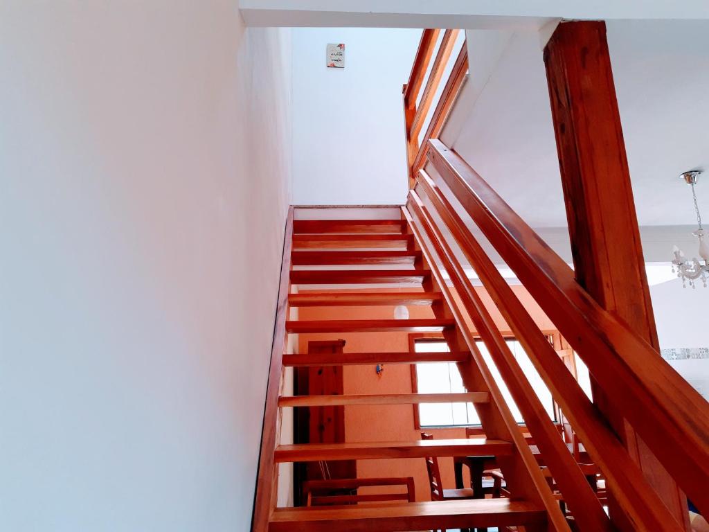  Casa 3 suites 80 metros da praia